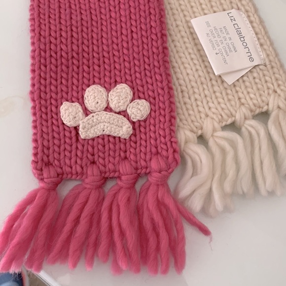 Set of 2 Paw print scarves - Picture 3 of 11